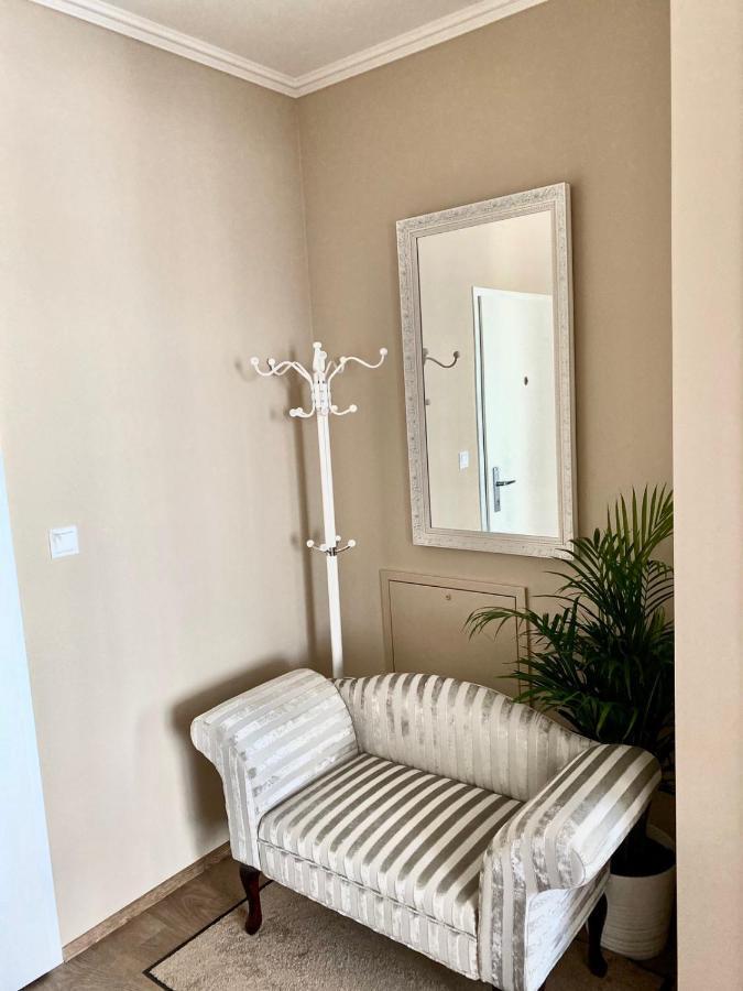 Die Oase - Luxurious Apartment Near The City Center With Free Parking Братислава Экстерьер фото