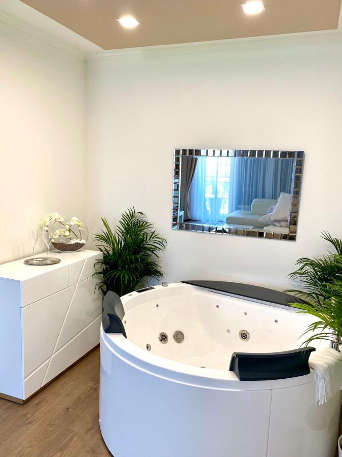 Die Oase - Luxurious Apartment Near The City Center With Free Parking Братислава Экстерьер фото