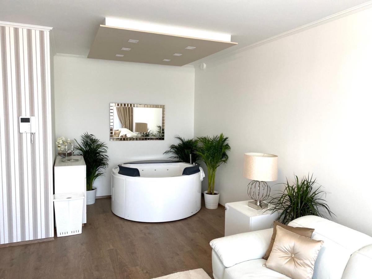 Die Oase - Luxurious Apartment Near The City Center With Free Parking Братислава Экстерьер фото
